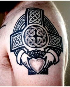 idea tatuaje cruz celta